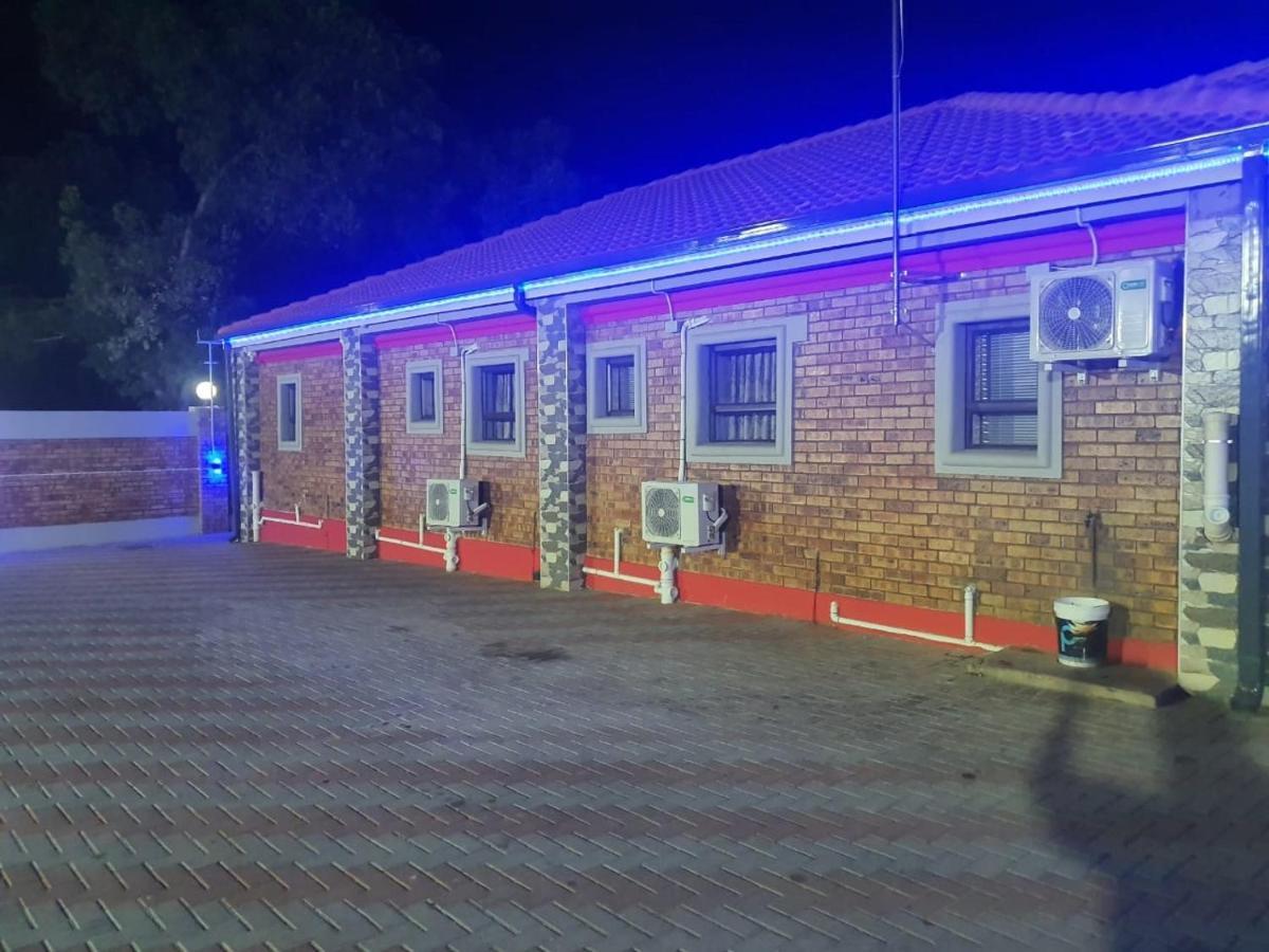 Emirates Garden Lodge Boksburg Bagian luar foto